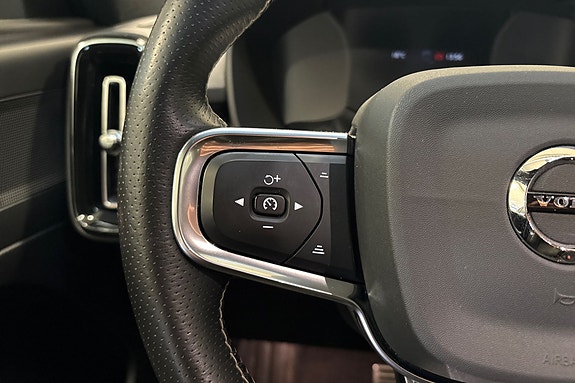 Volvo XC40 21 of 24