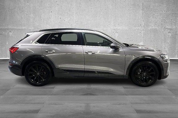 Audi e-tron 19 of 24