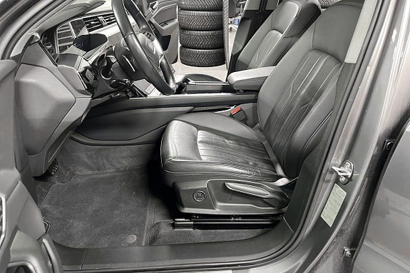 Audi e-tron 5 of 24