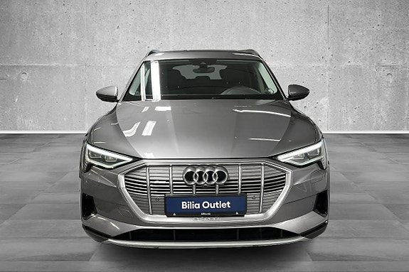 Audi e-tron 21 of 24