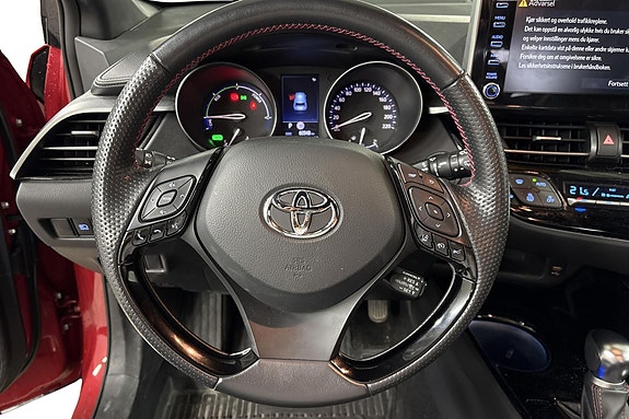 Toyota C-HR 5 of 12