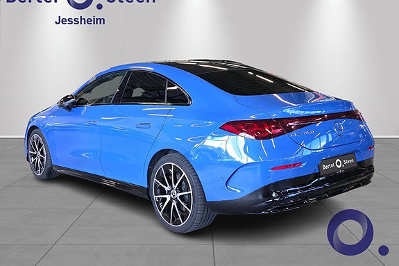 Mercedes-Benz CLA350 3 of 30