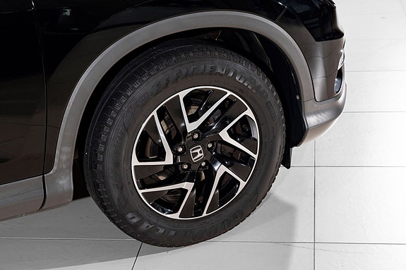 Honda CR-V 9 of 24