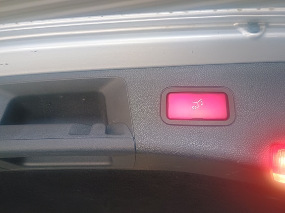 Mercedes-Benz E200 d 12 of 15