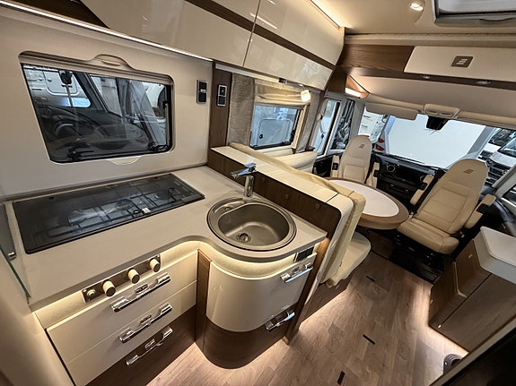 Hymer B 790 ML / Labber / Lithium 20 of 24