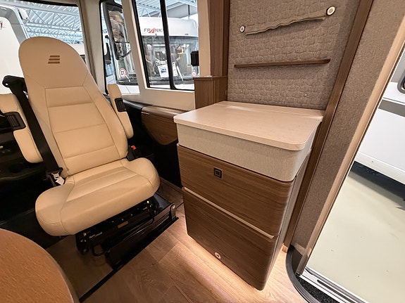 Hymer B 790 ML / Labber / Lithium 10 of 24