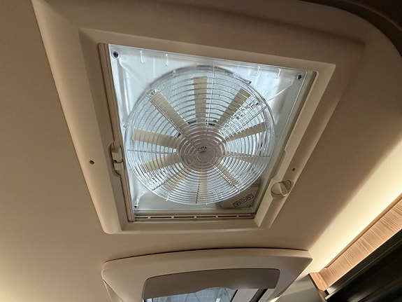 Hymer B 790 ML / Labber / Lithium 21 of 24