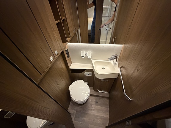 Hymer B 790 ML / Labber / Lithium 16 of 24