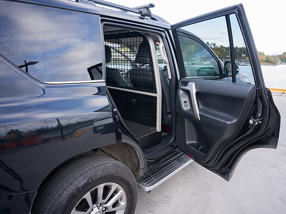 Toyota Land Cruiser 24 of 30
