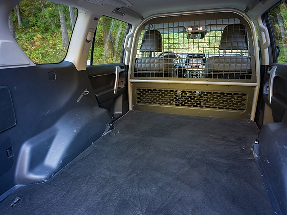 Toyota Land Cruiser 9 of 30