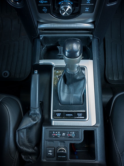 Toyota Land Cruiser 5 of 30