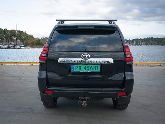 Toyota Land Cruiser 25 of 30