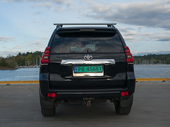 Toyota Land Cruiser 20 of 30