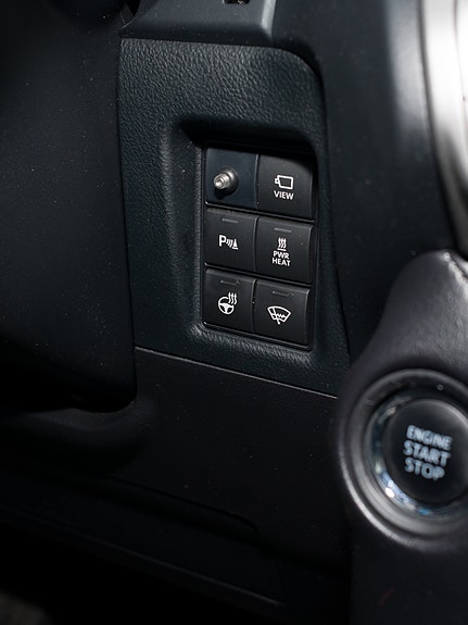 Toyota Land Cruiser 28 of 30