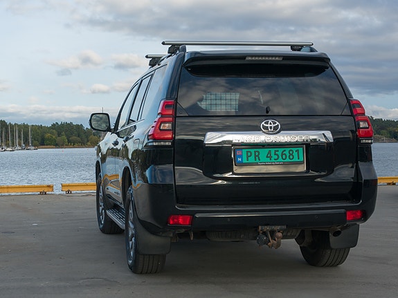 Toyota Land Cruiser 19 of 30