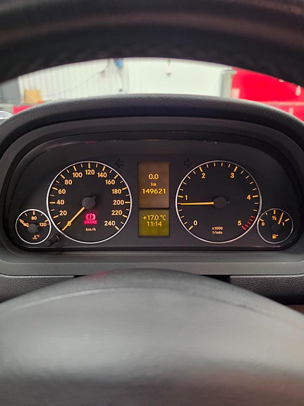 Mercedes-Benz A160 d 14 of 20