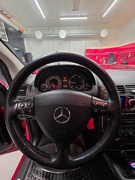 Mercedes-Benz A160 d 13 of 20