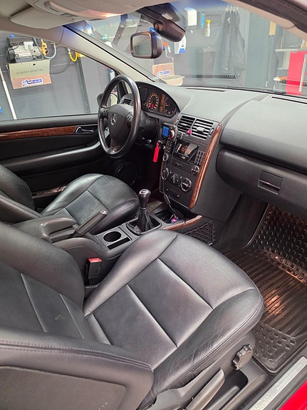 Mercedes-Benz A160 d 17 of 20