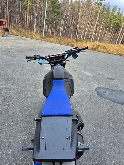 Yamaha XT 600 4 of 6