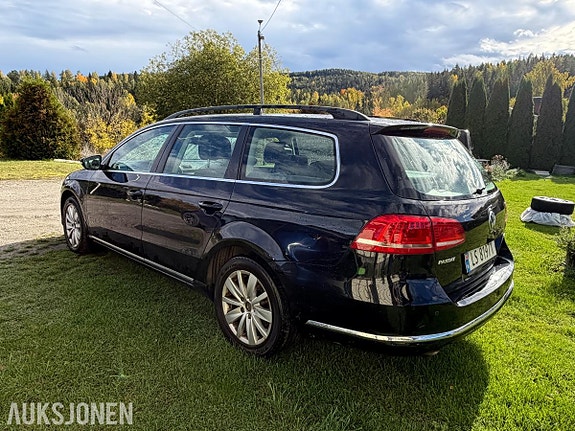 Volkswagen Passat 5 of 9