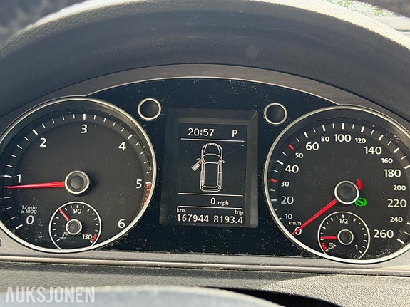 Volkswagen Passat 7 of 9