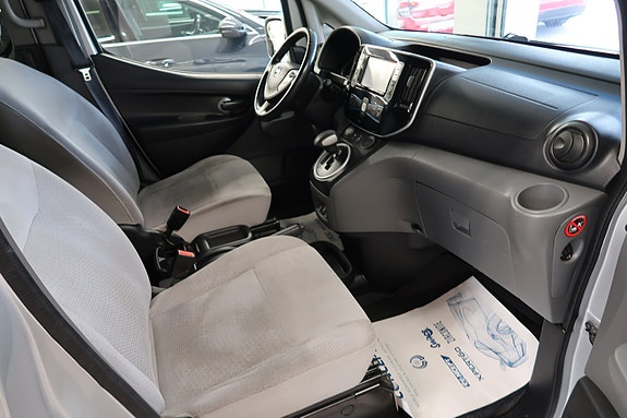 Nissan e-NV200 29 of 30
