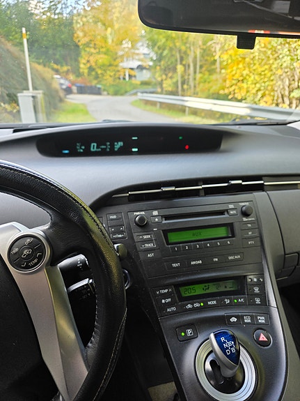 Toyota Prius 16 of 21