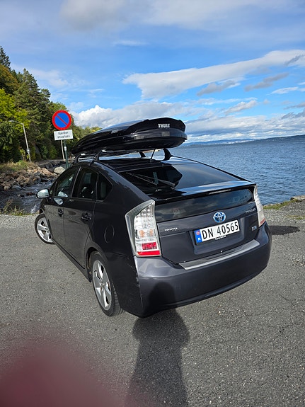 Toyota Prius 4 of 21