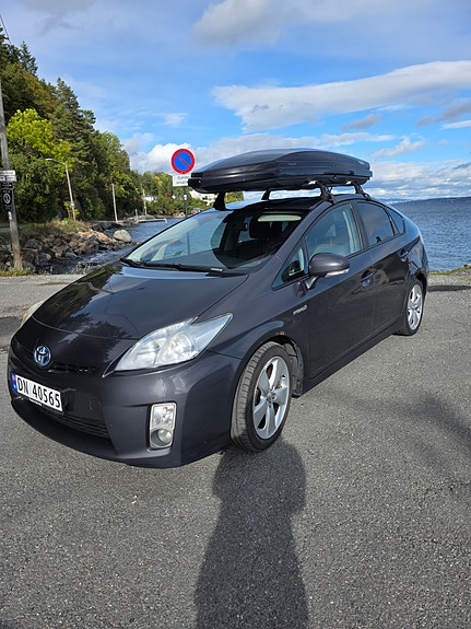 Toyota Prius 2 of 21