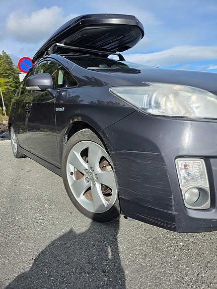 Toyota Prius 11 of 21