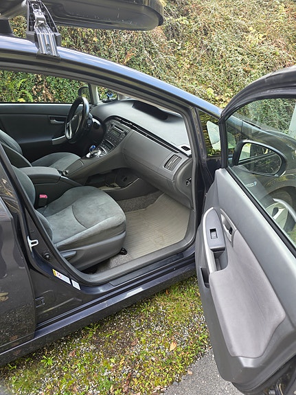Toyota Prius 14 of 21
