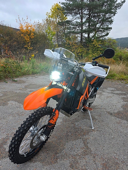 KTM 950 Superenduro 12 of 13