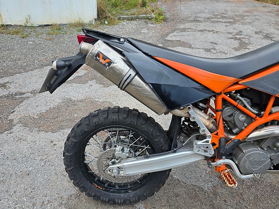 KTM 950 Superenduro 5 of 13