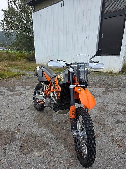KTM 950 Superenduro 4 of 13