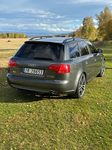 Audi A4 7 of 24
