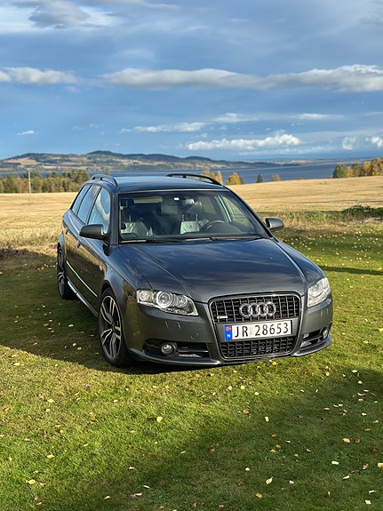 Audi A4 3 of 24