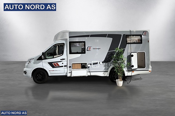 Challenger S217 Graphite Edition – Ford 165 HK Automat 2 of 20