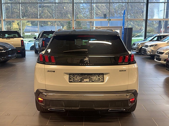Peugeot 3008 4 of 14