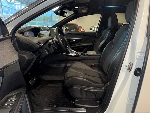 Peugeot 3008 10 of 14
