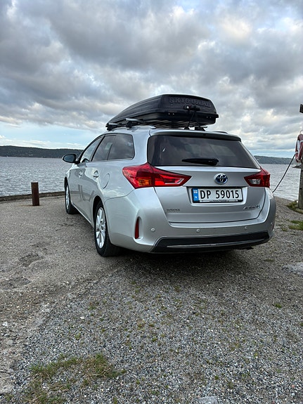 Toyota Auris 4 of 16