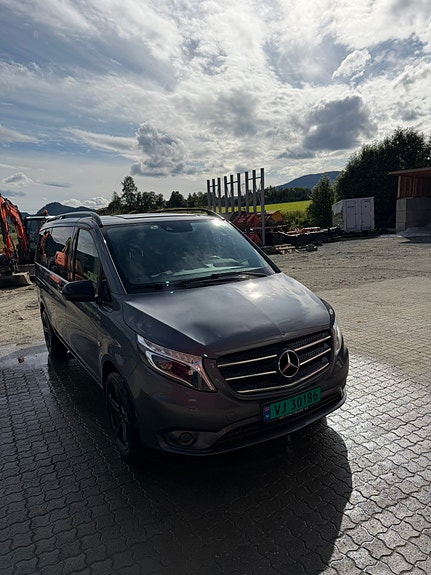 Mercedes-Benz Vito 119 2 of 9