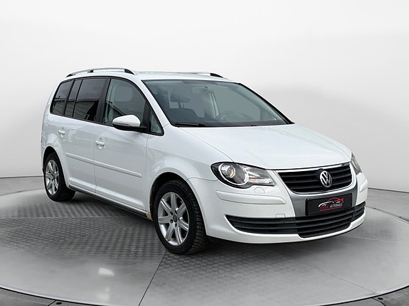 Volkswagen Touran 7 of 19