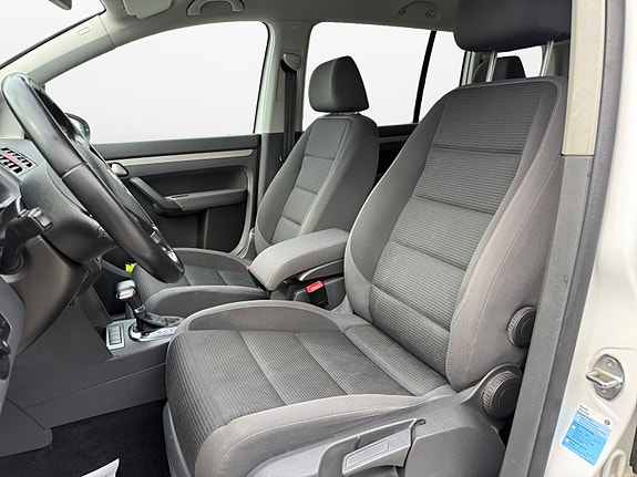 Volkswagen Touran 9 of 19