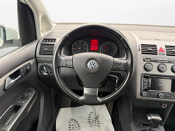 Volkswagen Touran 13 of 19
