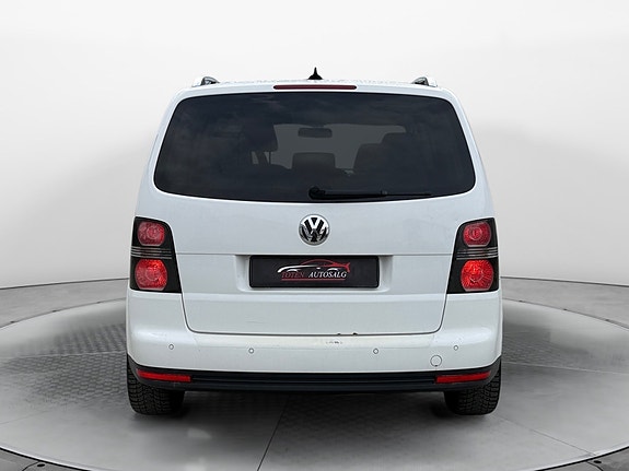 Volkswagen Touran 4 of 19