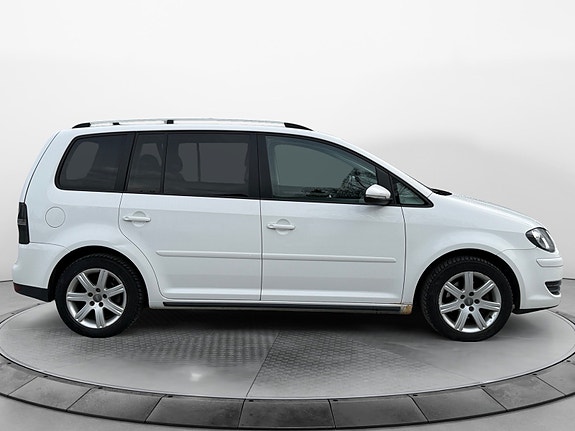 Volkswagen Touran 6 of 19