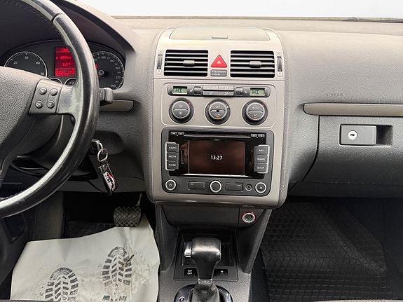 Volkswagen Touran 12 of 19