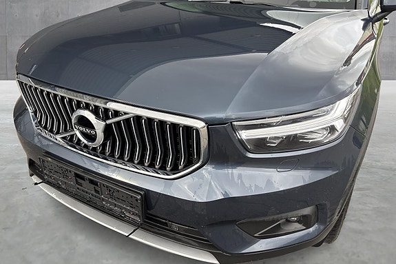 Volvo XC40 14 of 15