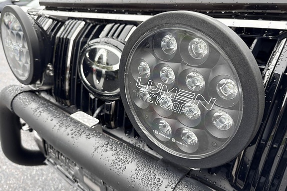 Toyota Land Cruiser 19 of 19