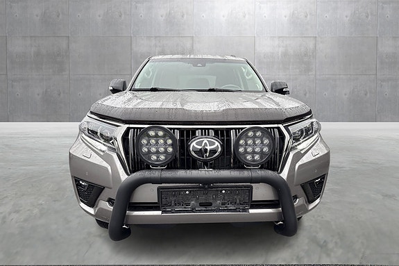 Toyota Land Cruiser 18 of 19